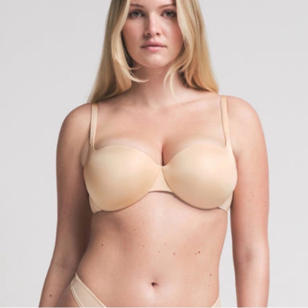 SKIMS Beige Strapless Convertible Push-Up Bra